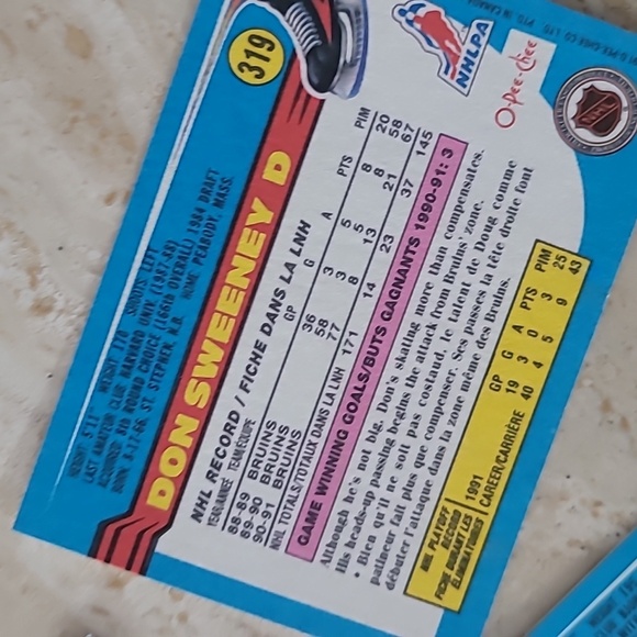 1990s Hockey Cards - Picture 15 of 16